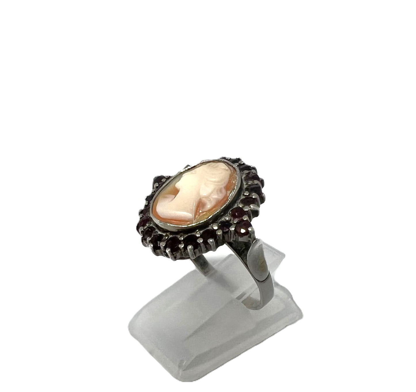 Antiker böhmischer Granat-Kamee-Ring