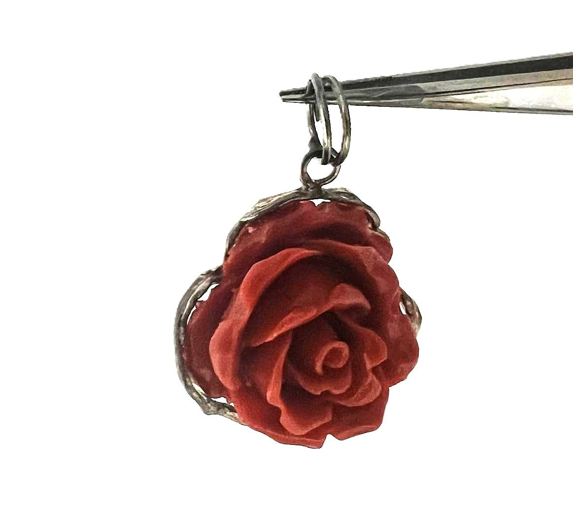 Vintage Korallenanhänger Rose
