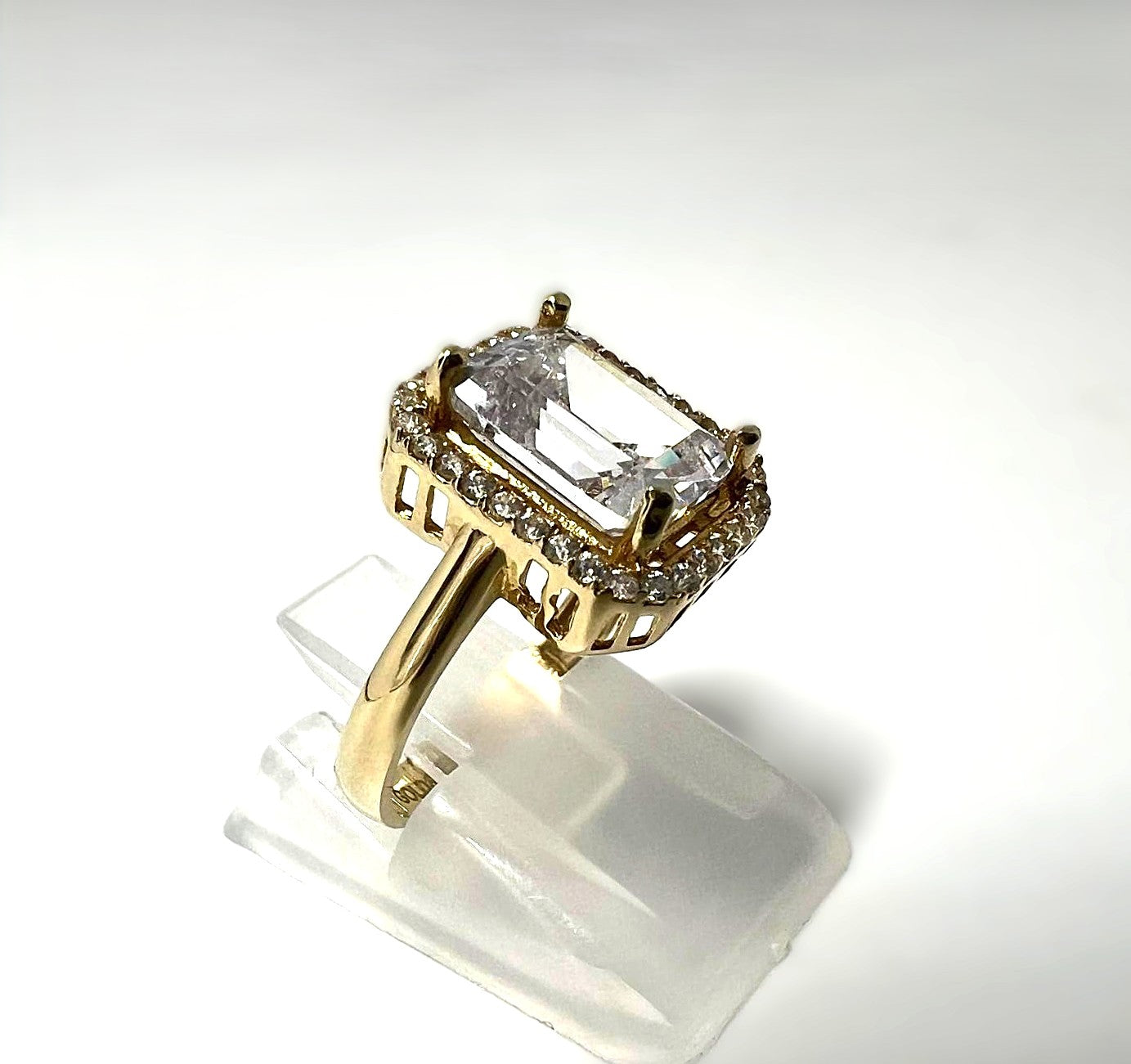 585 Gold Vintage Ring