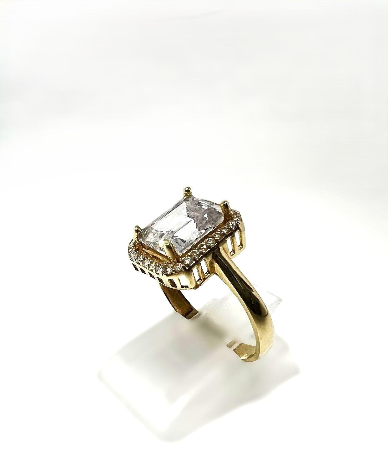 585 Gold Vintage Ring