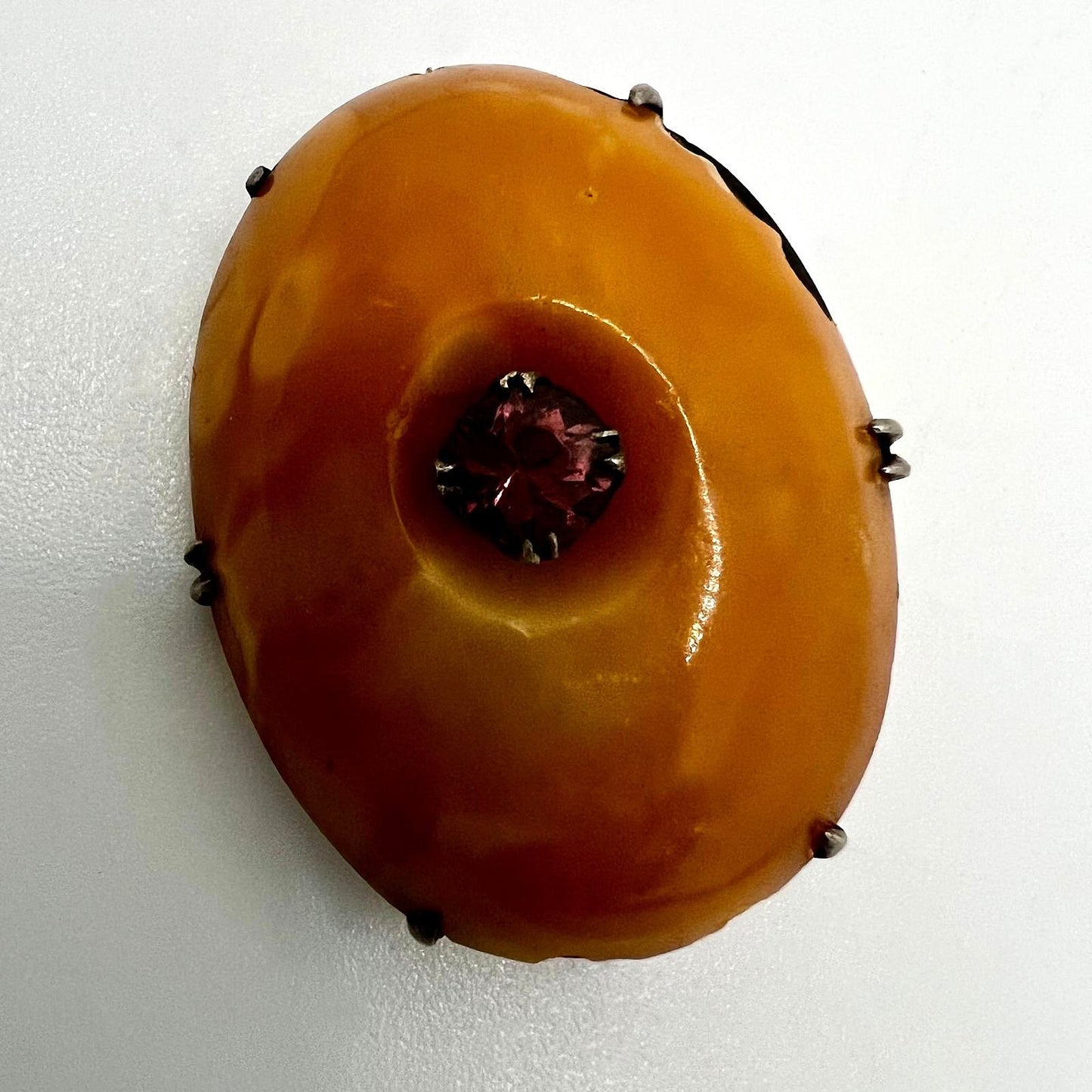 Antike Butterscotch-Brosche 