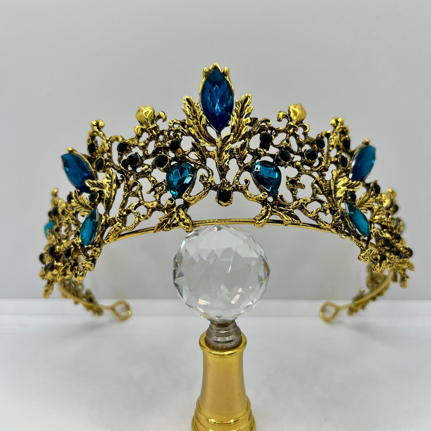 Krone im Barockstil Antik Gold mit Petrol 