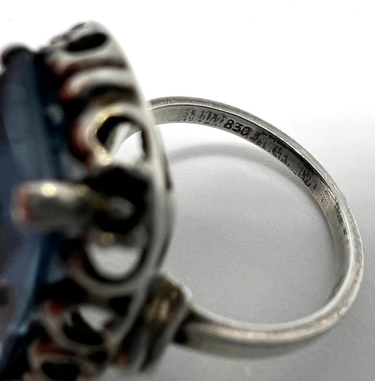 Art Déco Ring mit großem Aquamarin 