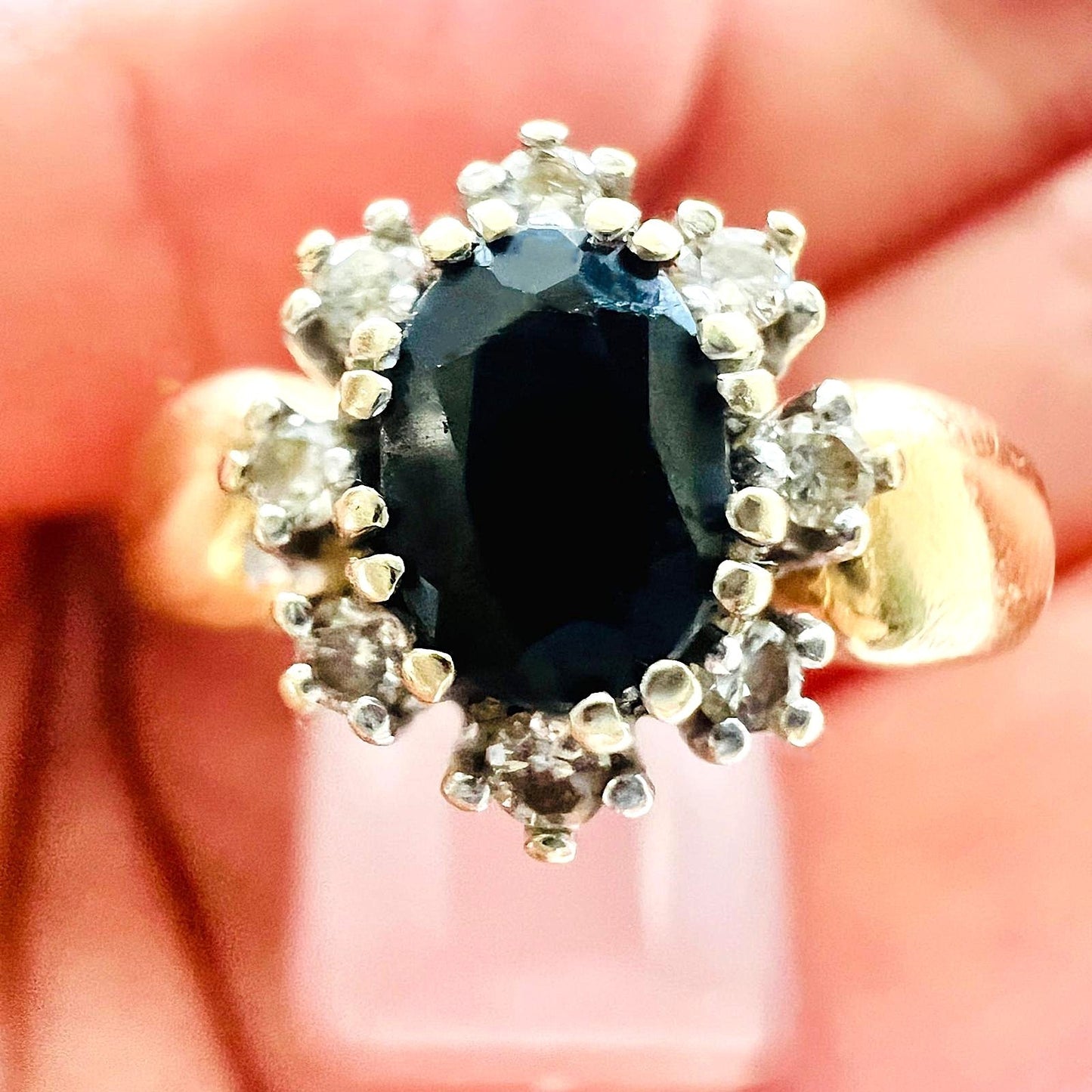 Damenring 585 Gold mit Saphir & 8 Brillanten