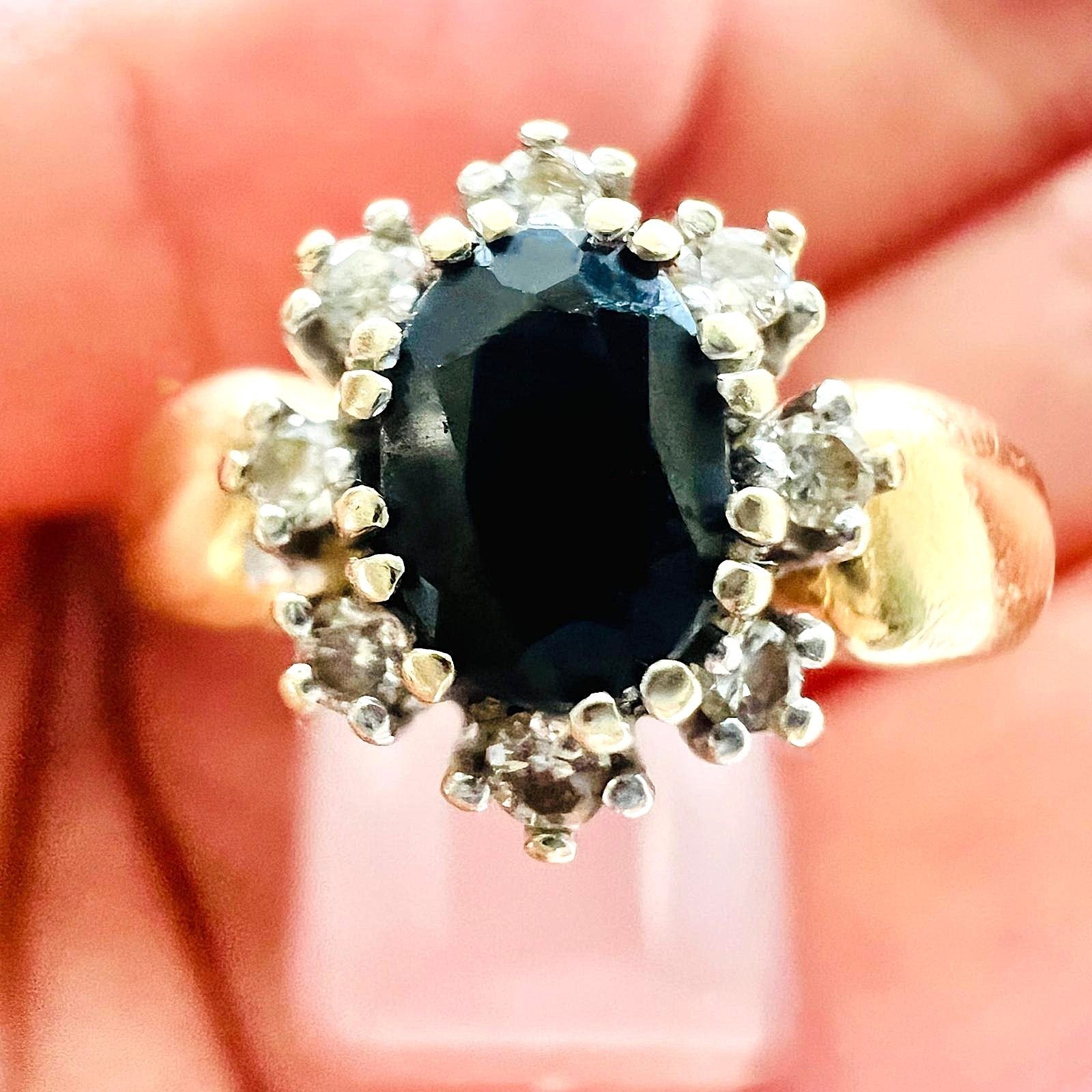 Damenring 585 Gold mit Saphir & 8 Brillanten