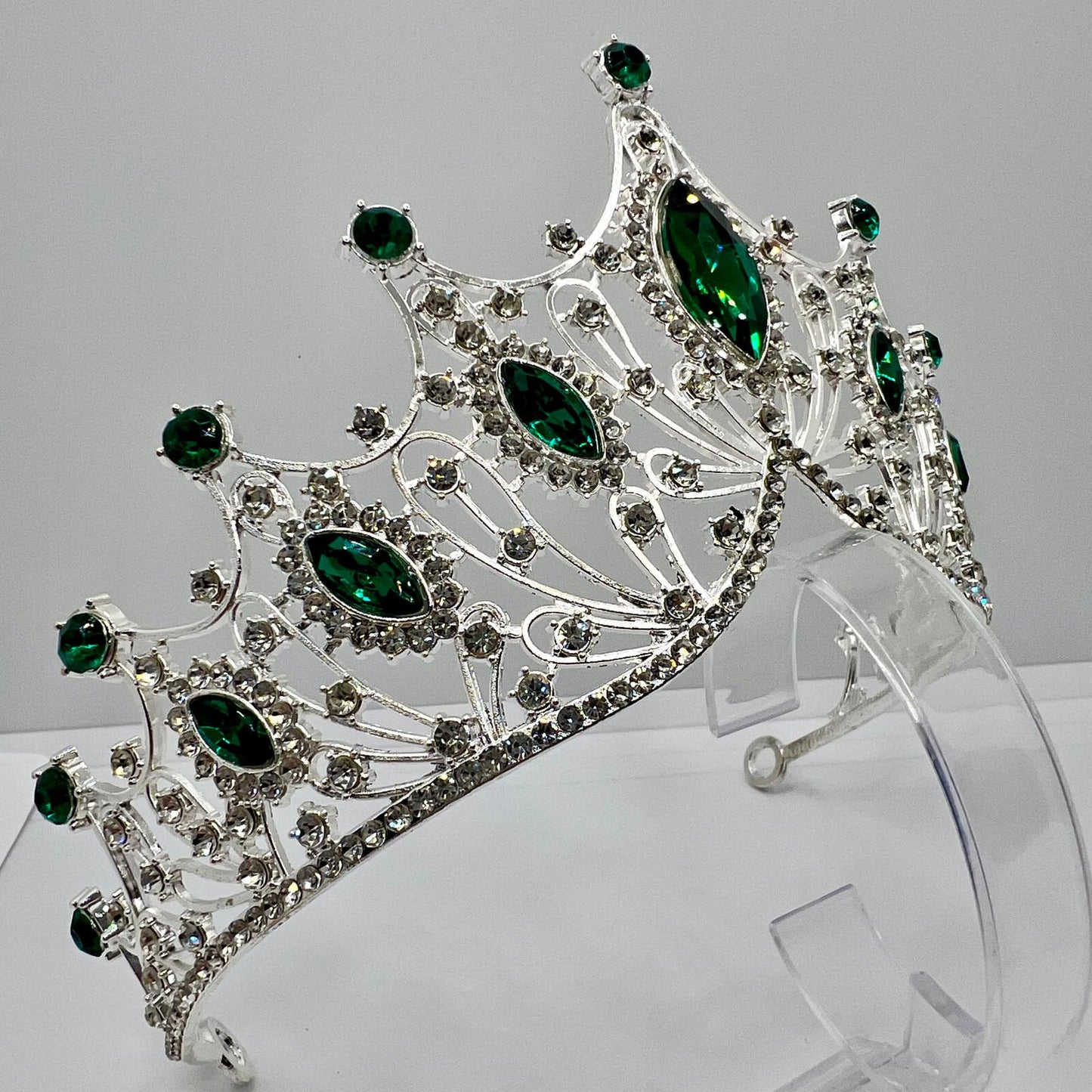 Diadem Krone in Silber mit Grün Weiß Strasssteinen