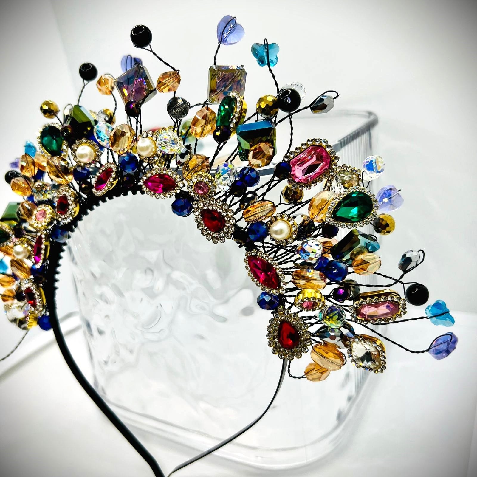 Diadem Krone mit Strasssteinen und Perlen