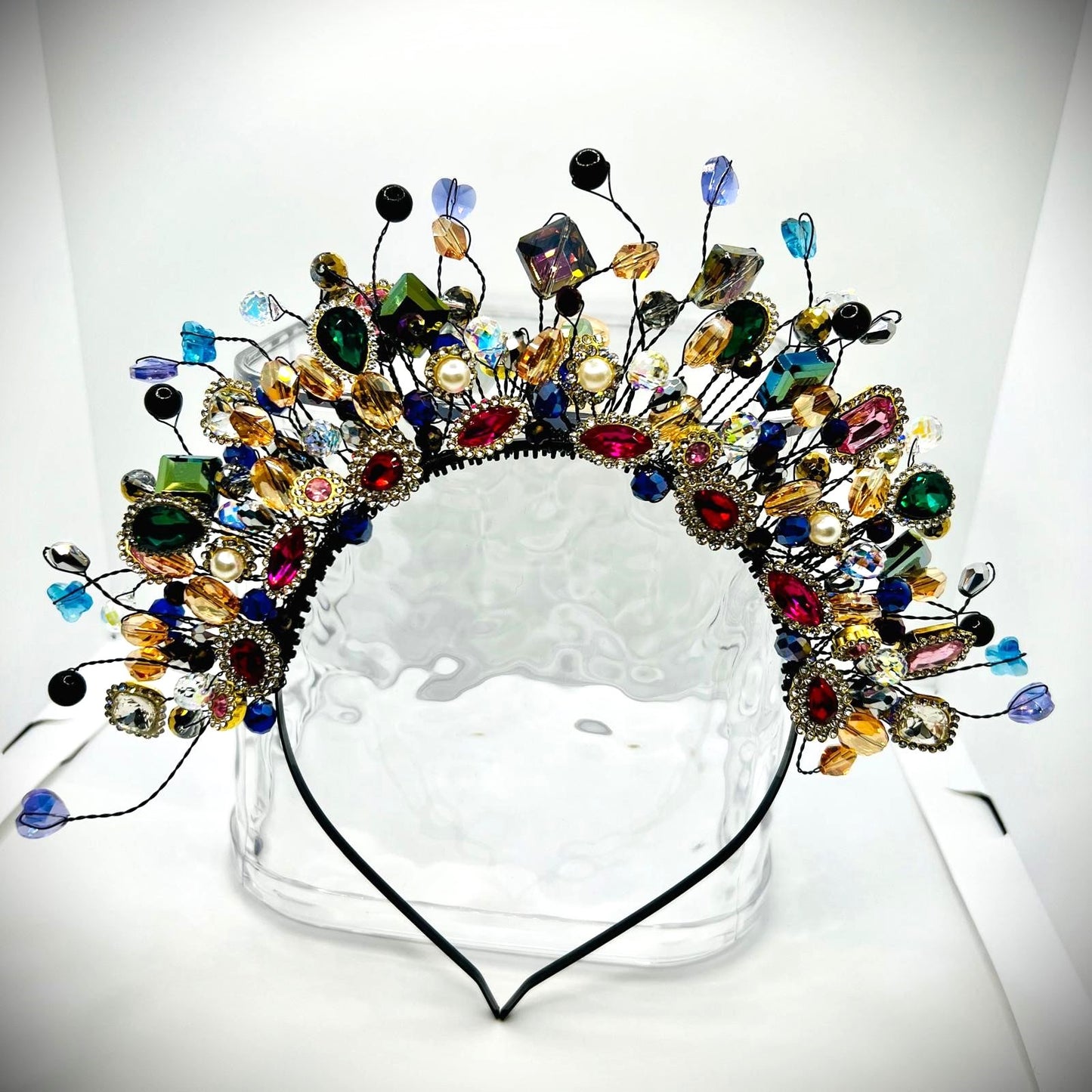 Diadem Krone mit Strasssteinen und Perlen