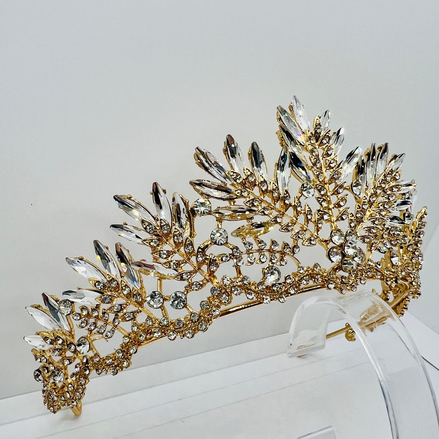 Königliche Goldene Kristallkrone