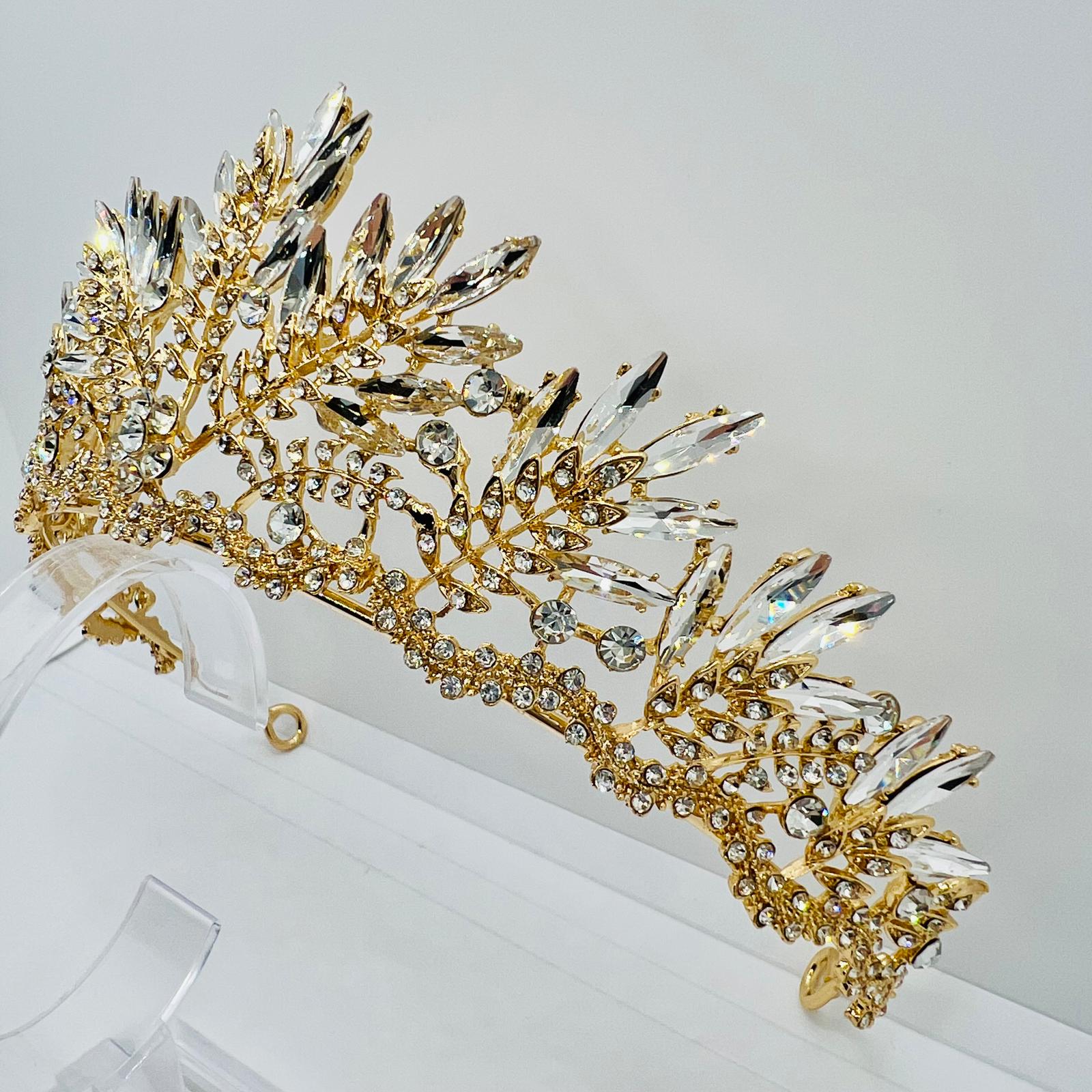 Königliche Goldene Kristallkrone