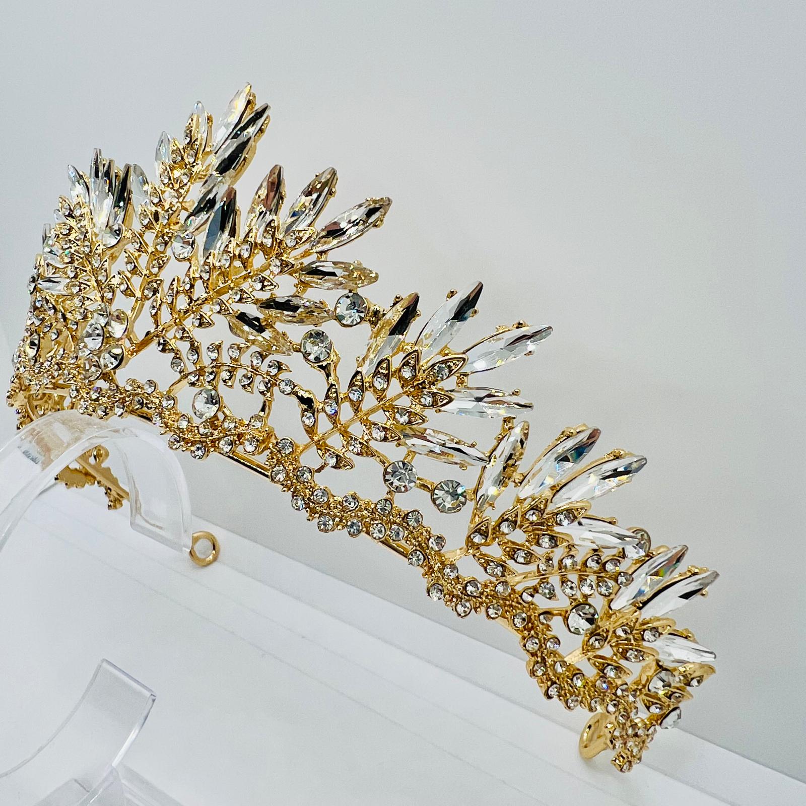 Königliche Goldene Kristallkrone