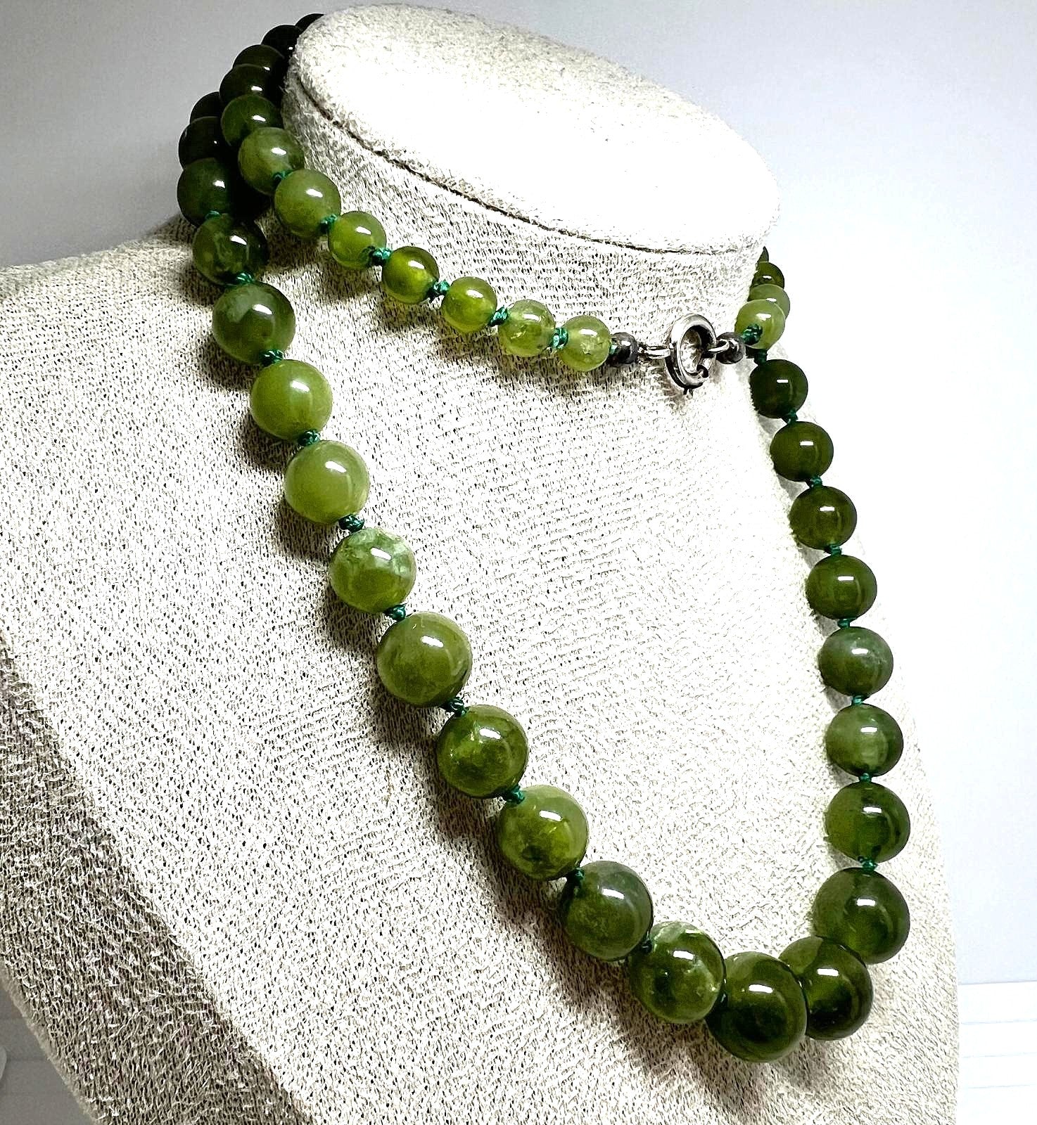 Vintage Nephrit Jade Kette 