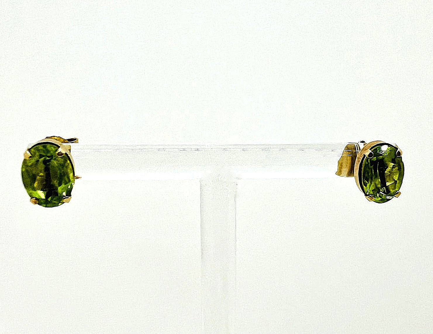 Peridot Ohrringe 333 Gold 0,8ct