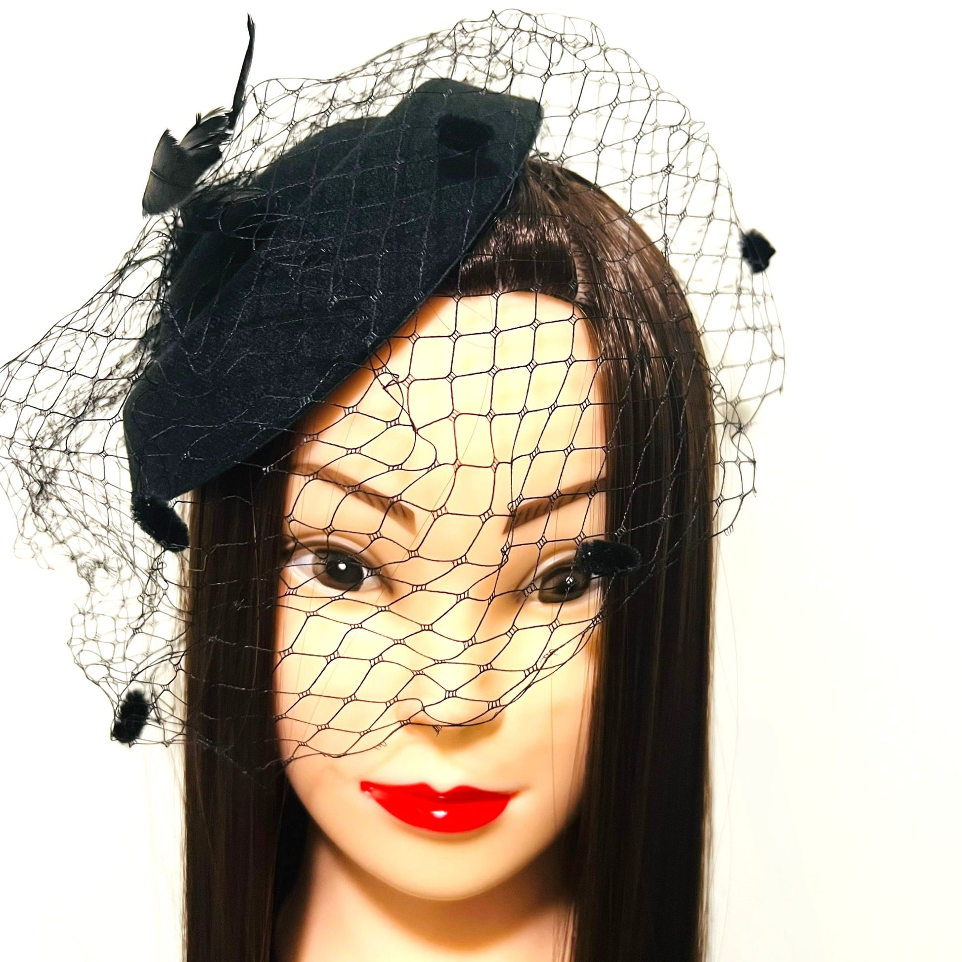 Schwarzer Fascinator 