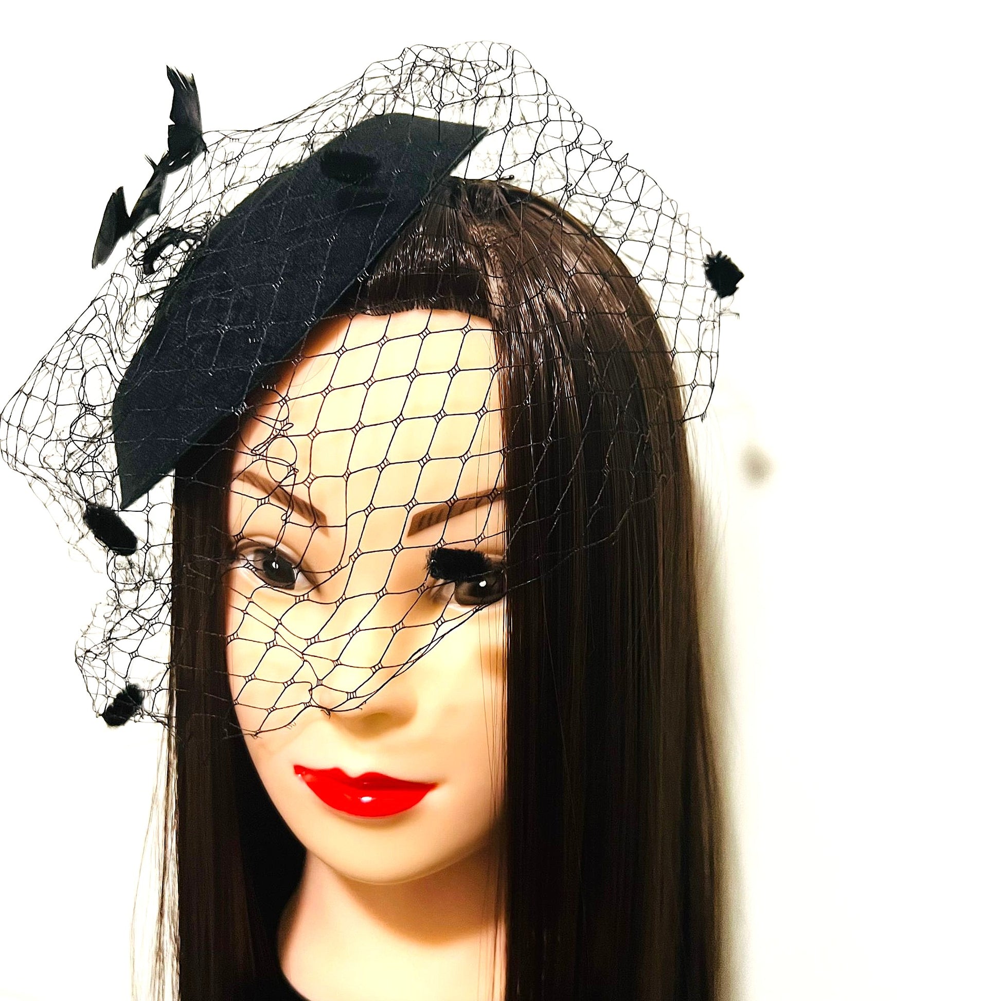 Schwarzer Fascinator 