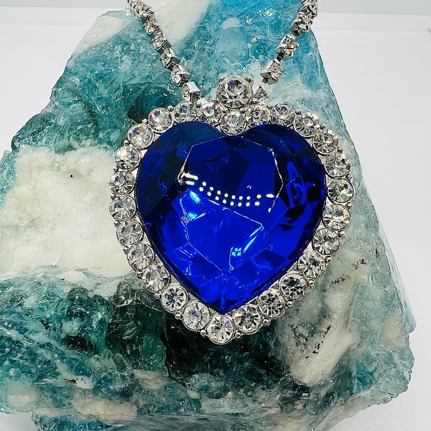 Titanic Medaillon Amulett Blau