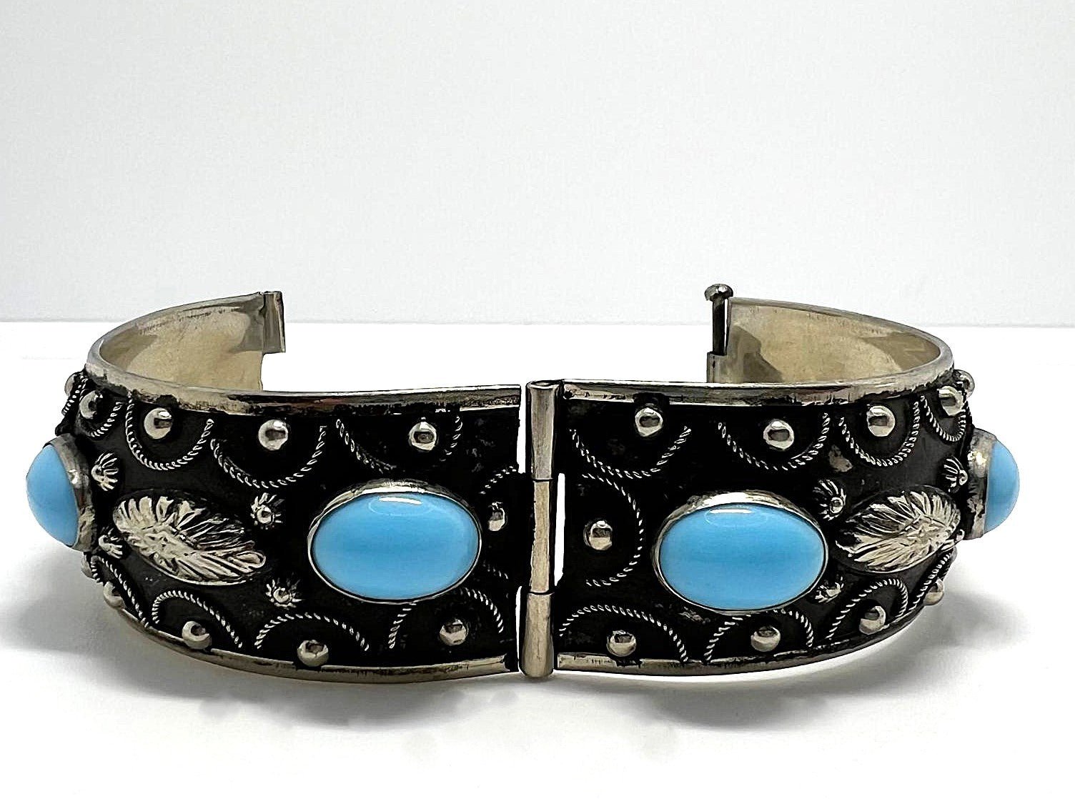 Versilberte Vintage-Armspange