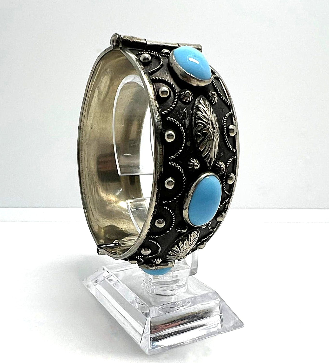 Versilberte Vintage-Armspange