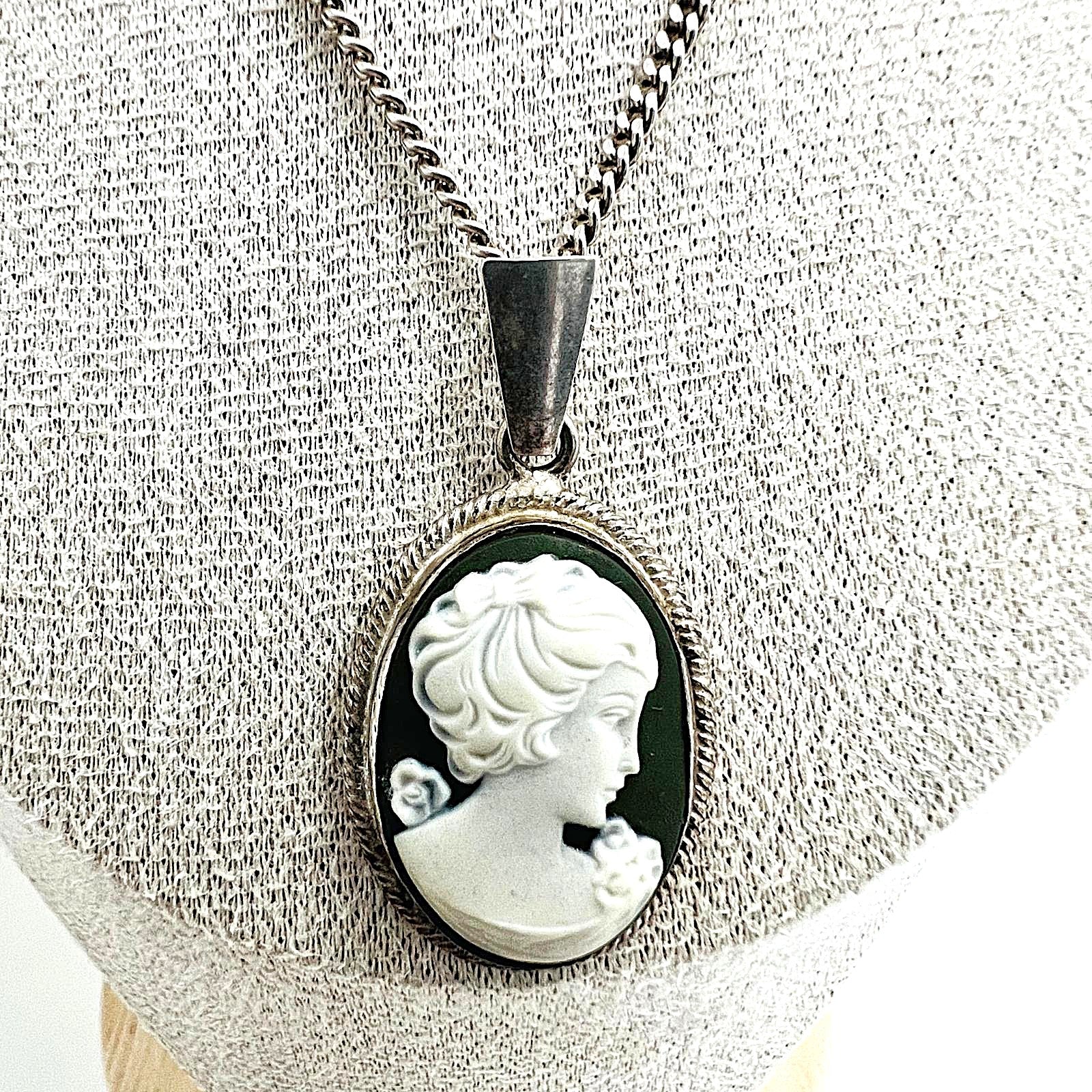 Vintage Kamee-Kette 