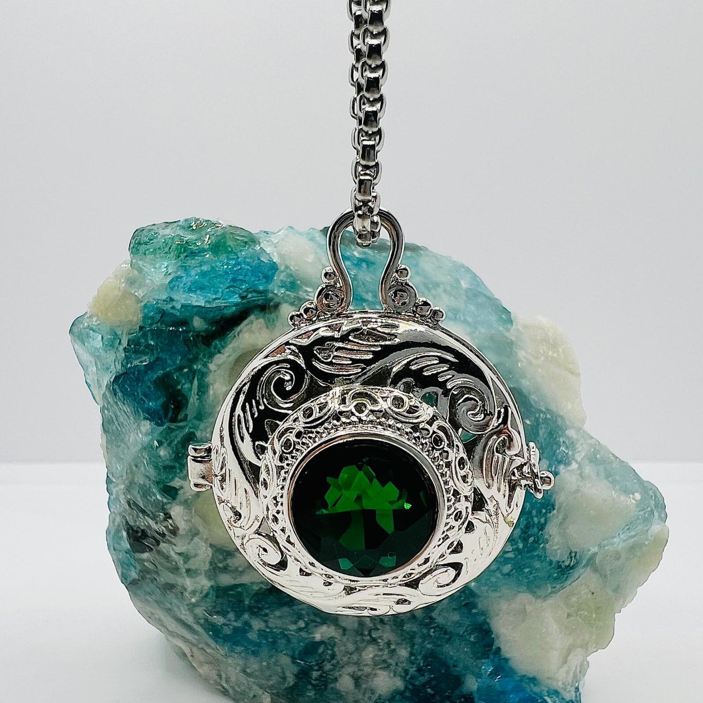 Vintage Style Amulett Anhänger mit Schließe