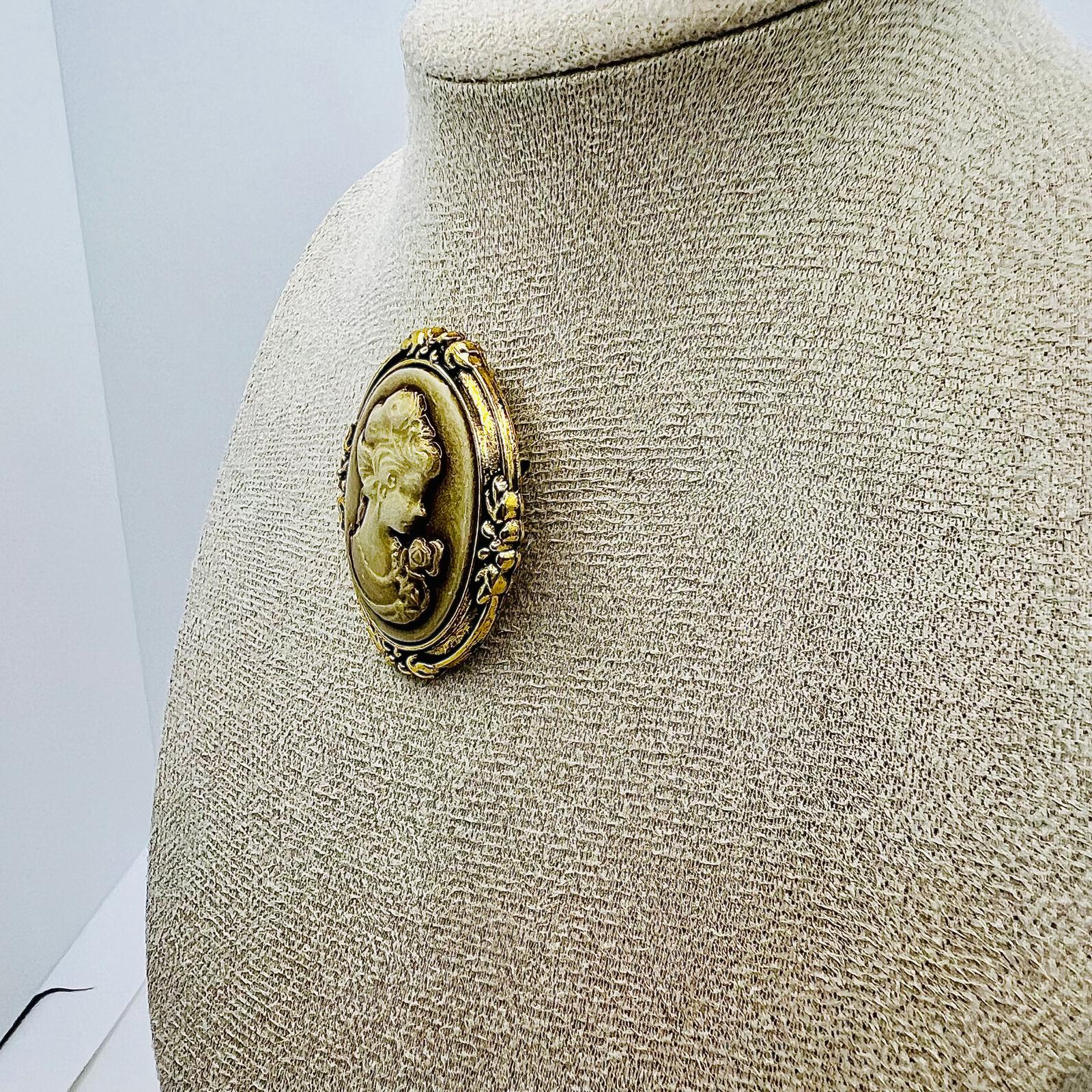 Vintage Style Gemme Frau Brosche Antikgold