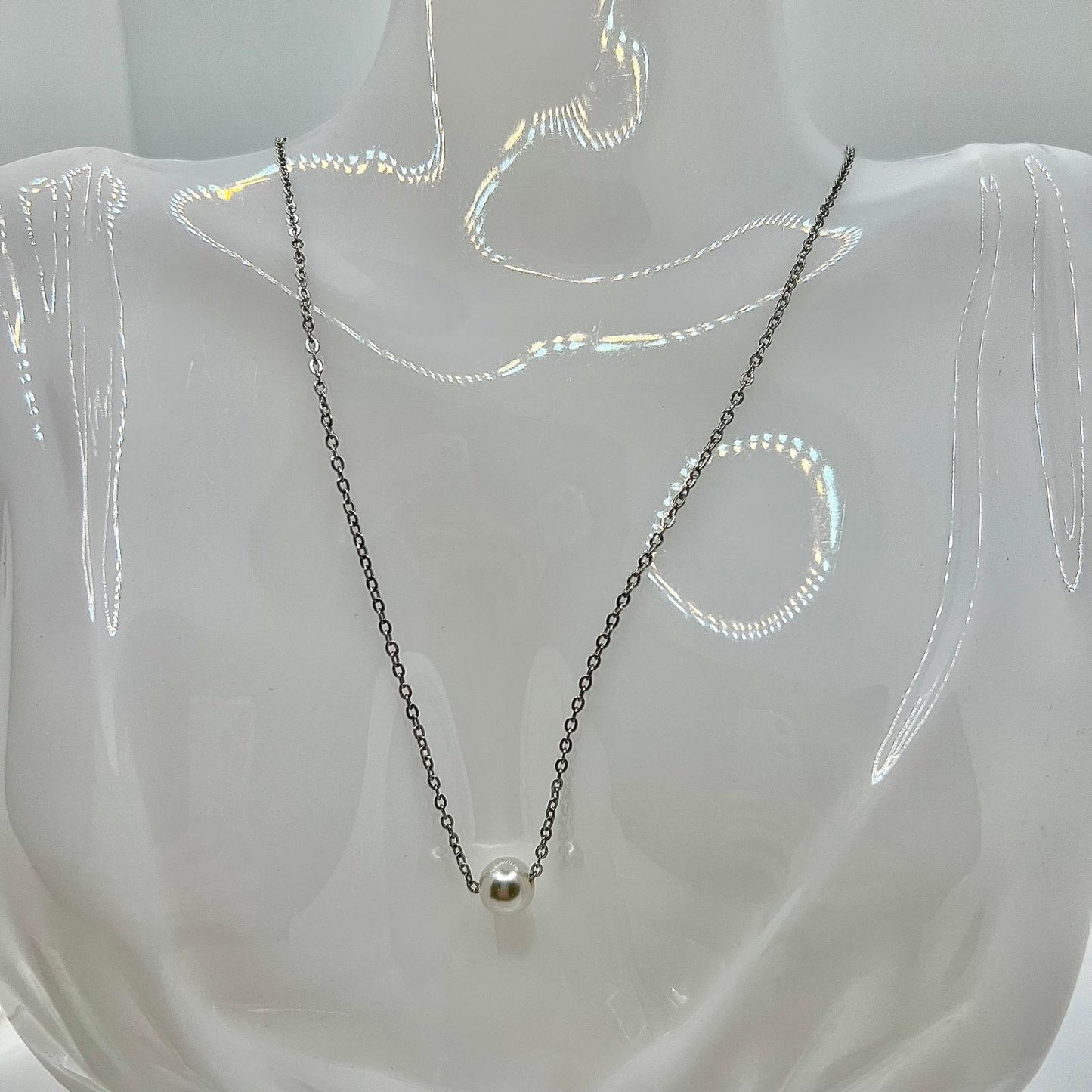 Zarte Feminine Edelstahl Silberkette mit Perlenanhänger
